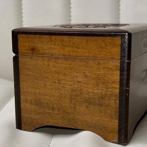 ANTIQUE Swiss M. Schwalb Black Forest Brienz Carved Music Trinket Jewelry Box EU - Picture 9 of 17